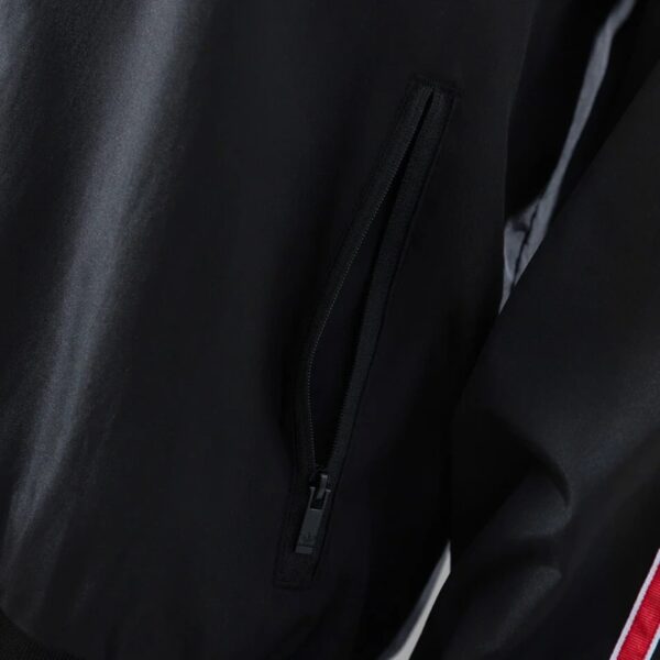 Manchester United Retro Windbreaker