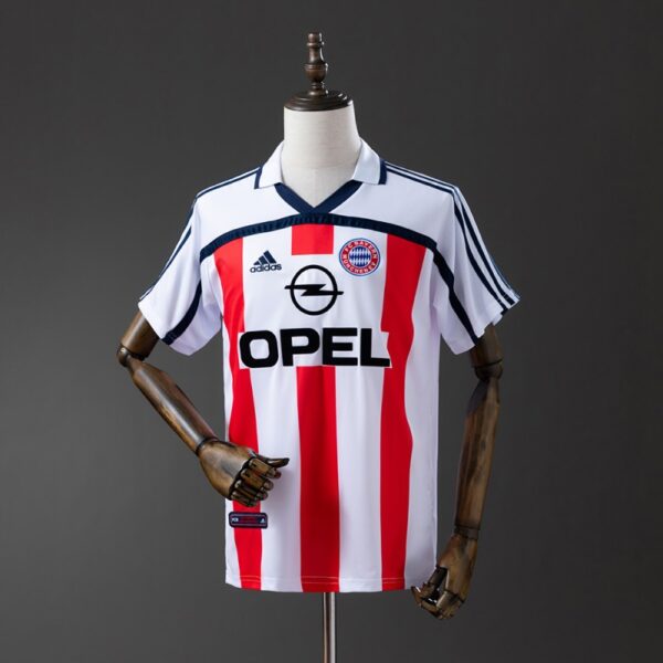 Bayern Munich 2000/01 Away Retro Jersey – Classic Edition