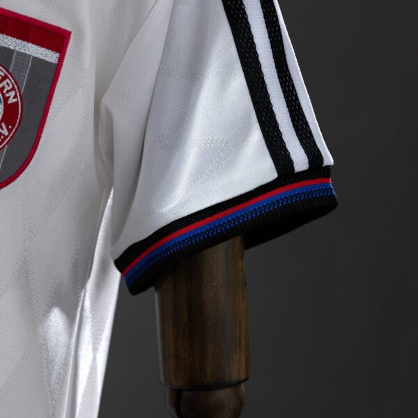 Bayern Munich 1996/98 Away Retro Jersey – Classic Edition
