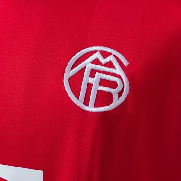 Bayern Munich 2025/26 Goalkeeper Jersey – Official Edition