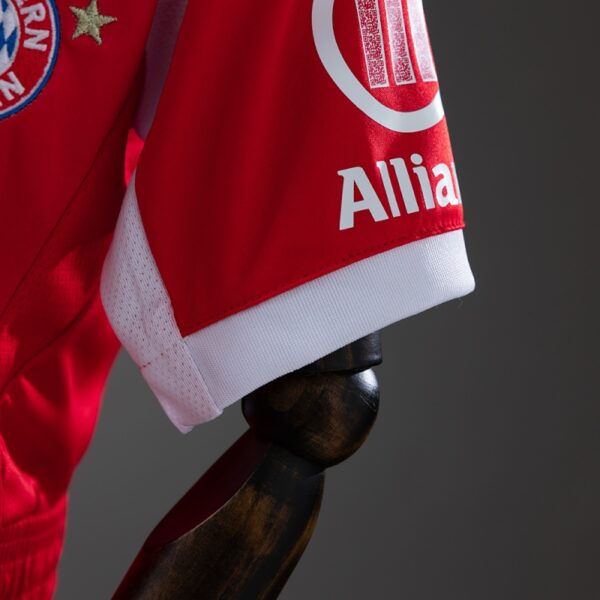 Bayern Munich 2025/26 Kids Home Kit – Full Set