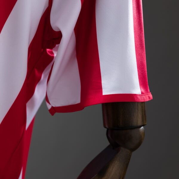 Sunderland Retro 2005/06 Home Jersey – Classic Red & White Vintage Shirt