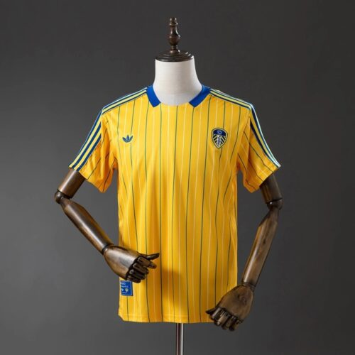Leeds United – 2025/26 Retro Style