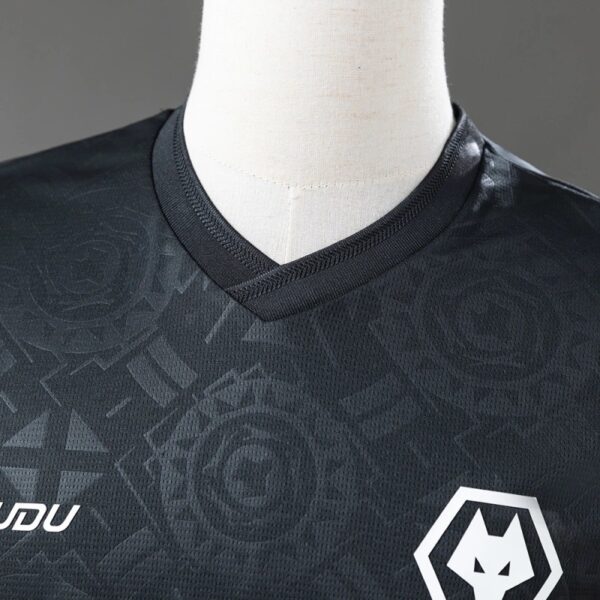 Wolves 2025/26 Goalkeeper Jersey – Official Edition