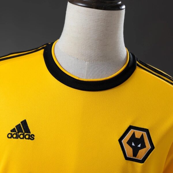 img_5492 Wolves Retro 2018/19 Home Jersey Retro