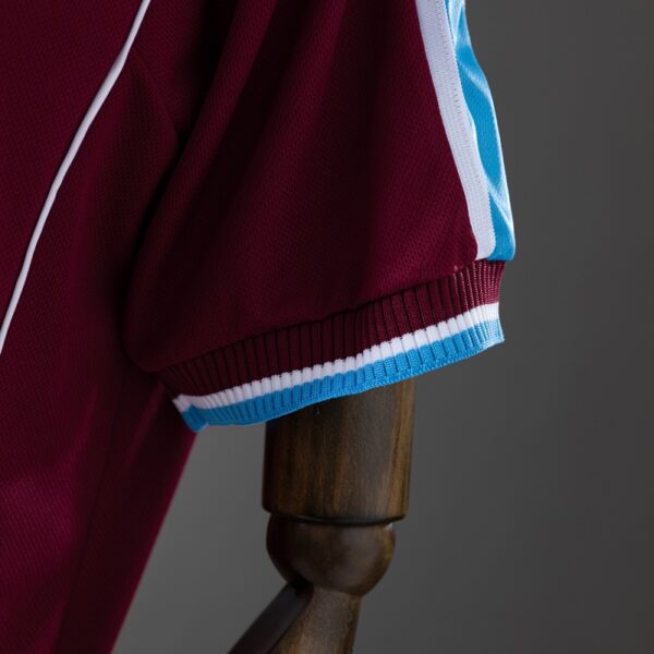 img_5586 West Ham United Retro 1999/01 Home Jersey – Classic Retro Edition