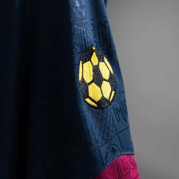 img_5619 Iron Maiden X West Ham 2010 Home - Retro