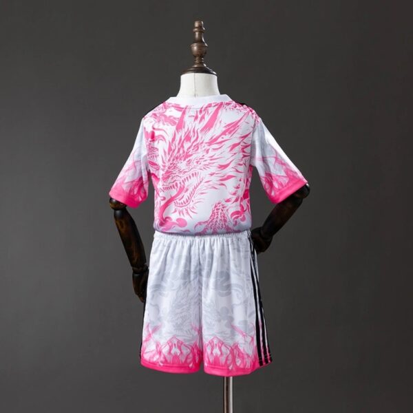 img_5651 Real Madrid 2025/26 Pink Kids Kit – Special Edition