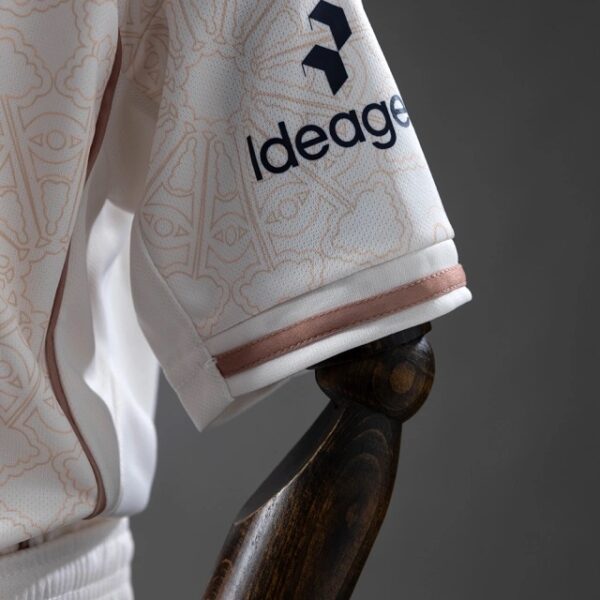 Nottingham Forest 2025/26 Kids Away Kit – Official Edition