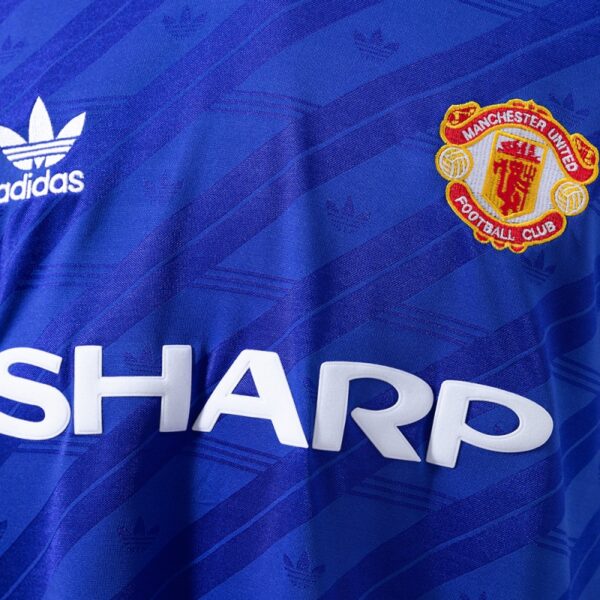 img_6031 Manchester United 1986/88 Away Long Sleeve Retro Jersey – Classic 80s Edition