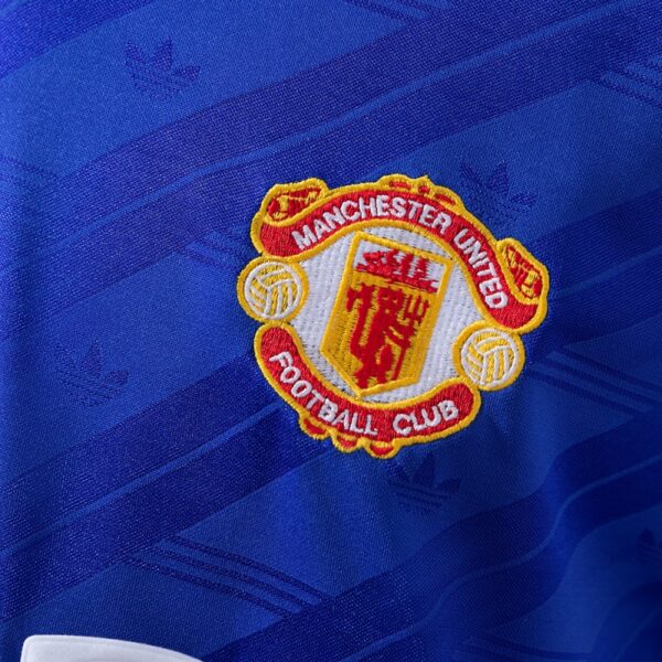 img_6032 Manchester United 1986/88 Away Long Sleeve Retro Jersey – Classic 80s Edition