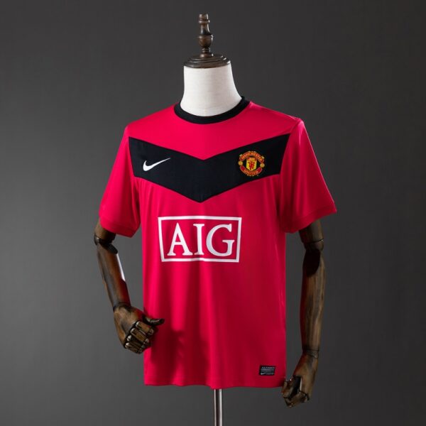 Manchester United 2010 Home Retro Jersey – Classic Red Edition