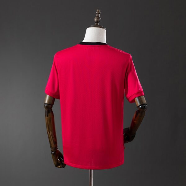 Manchester United 2010 Home Retro Jersey – Classic Red Edition