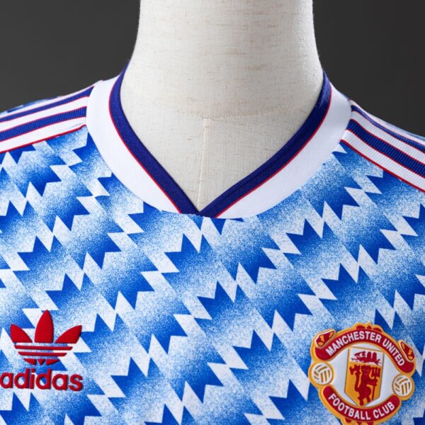 Manchester United 1990/92 Away Retro Jersey – Classic Early 90s Edition