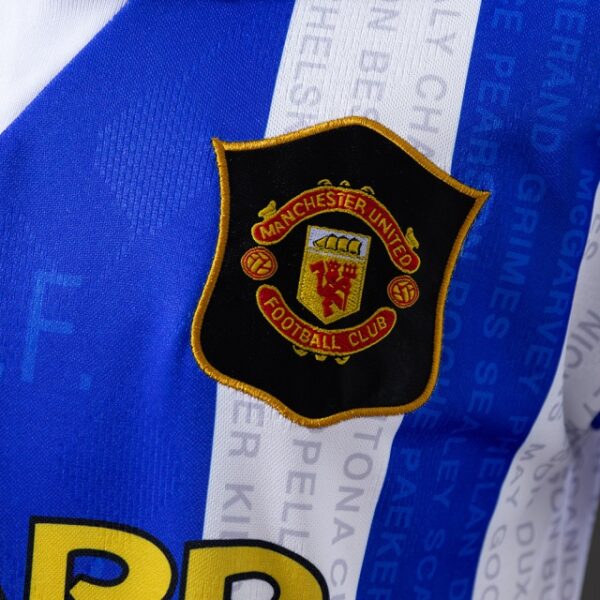Manchester United 1994/96 Second Away Blue & White Retro Jersey – Classic 90s Edition