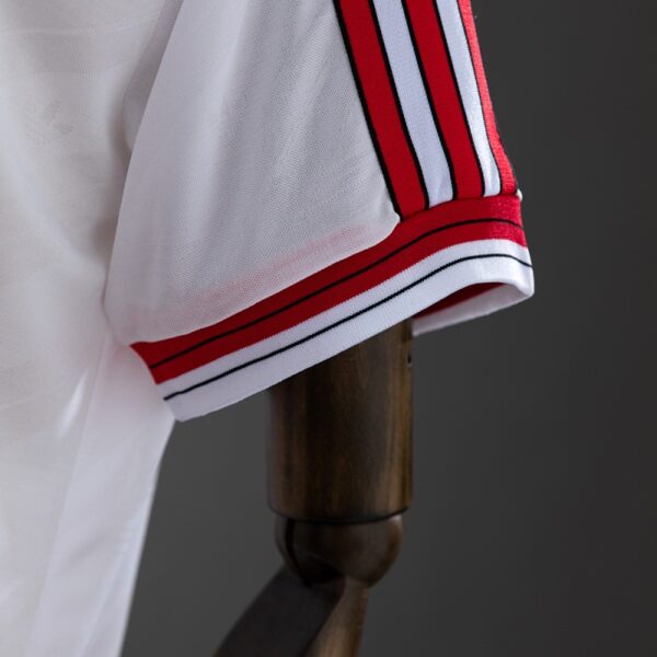 Manchester United 1986/88 Away Retro Jersey – Classic 80s Edition