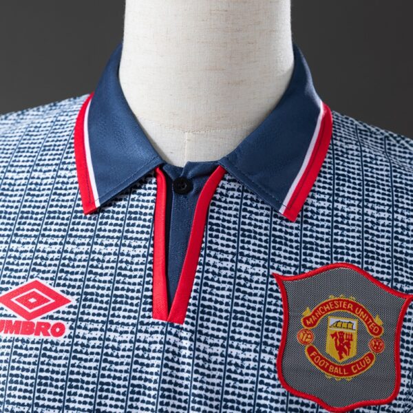 img_6295 Manchester United 1995/96 Away Retro Jersey – Classic Grey Edition