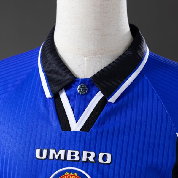 Manchester United 1996/98 Blue Away Retro Jersey – Classic 90s Edition