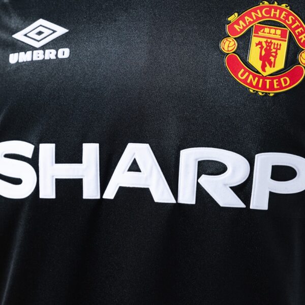 img_6330 Manchester United 1998/99 Retro Second Away Jersey – Treble Season Edition