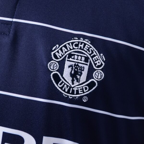 img_6345 Manchester United 1999/00 Away Retro Jersey