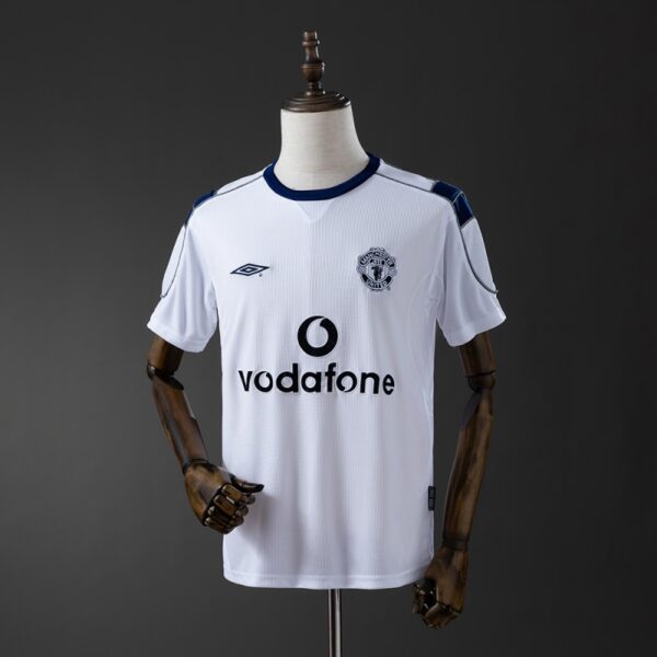 Manchester United 2000/01 Away White Retro Jersey – Classic Champions Edition