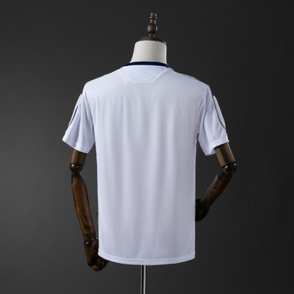Manchester United 2000/01 Away White Retro Jersey – Classic Champions Edition