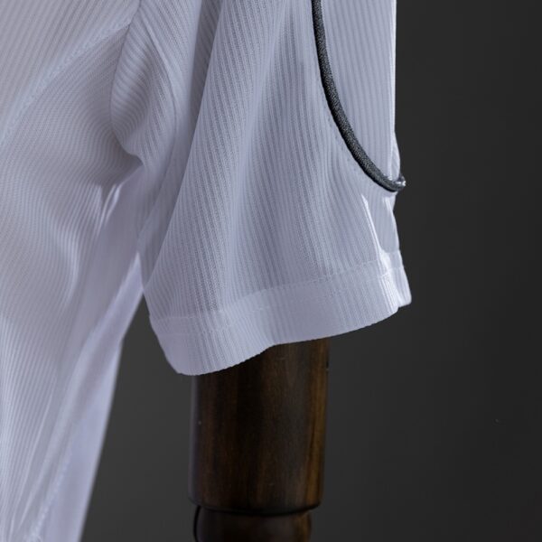 Manchester United 2000/01 Away White Retro Jersey – Classic Champions Edition