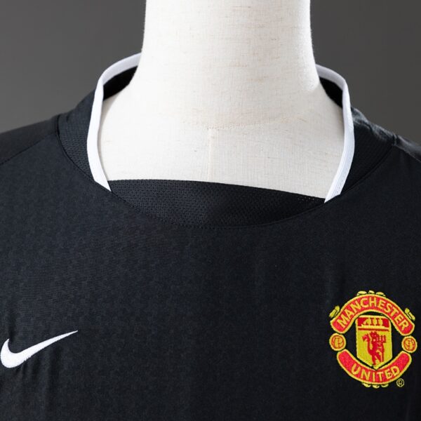 img_6382 Manchester United 2003/04 Away Black Retro Jersey – Classic