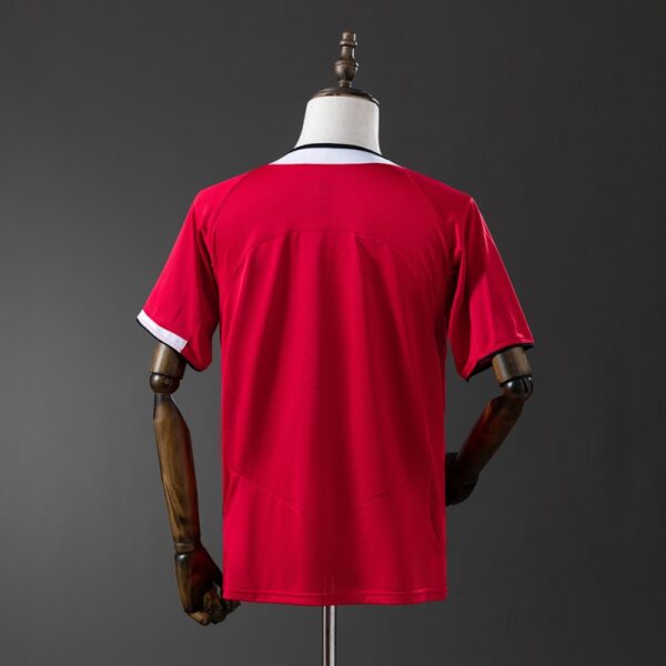 Manchester United 2004/06 Home Retro Jersey – Classic Red Edition