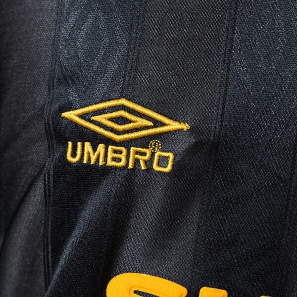 Manchester United 1993/94 Away Long Sleeve Retro Jersey – Classic Black Edition