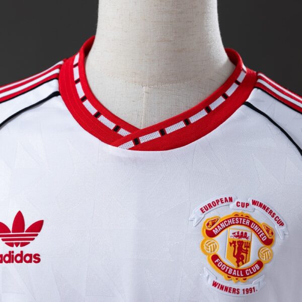Manchester United 1991 White Re-Launch Away Retro Jersey – Classic 90s Edition