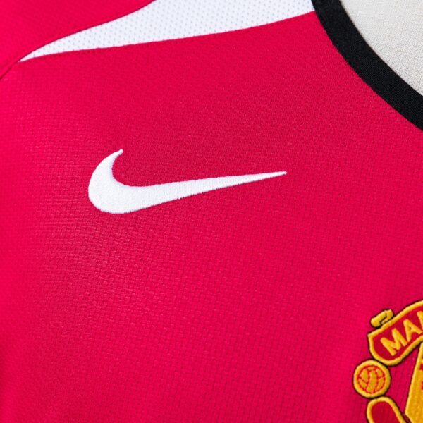 Manchester United 2004/06 Home Long Sleeve Retro Jersey – Classic Red Era Edition