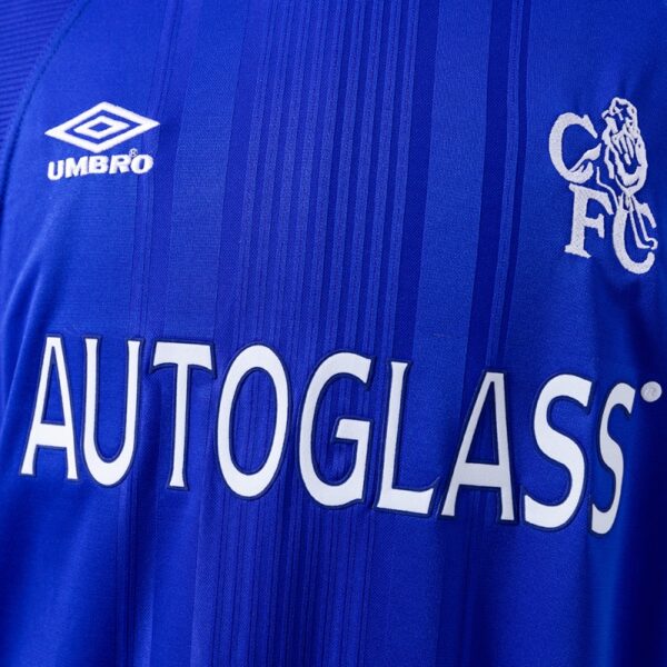 Chelsea 1999/01 Home Blue Retro Jersey – Classic Millennium Edition