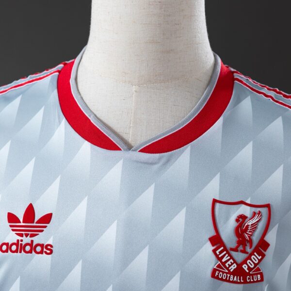 Liverpool 1989/91 Away Retro Jersey – Classic 90s Edition