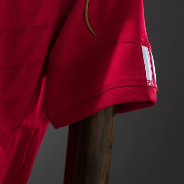 Liverpool F.C. 2010/11 Home Retro Jersey