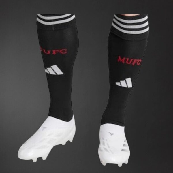 img_7136 Manchester United F.C. Kids 2025/26 Full Home Kit