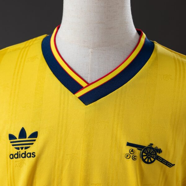 Arsenal F.C. 1986/88 Away Retro Football Shirt