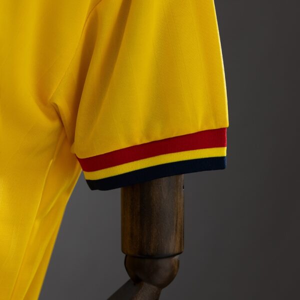 Arsenal F.C. 1983/86 Away Retro Football Shirt