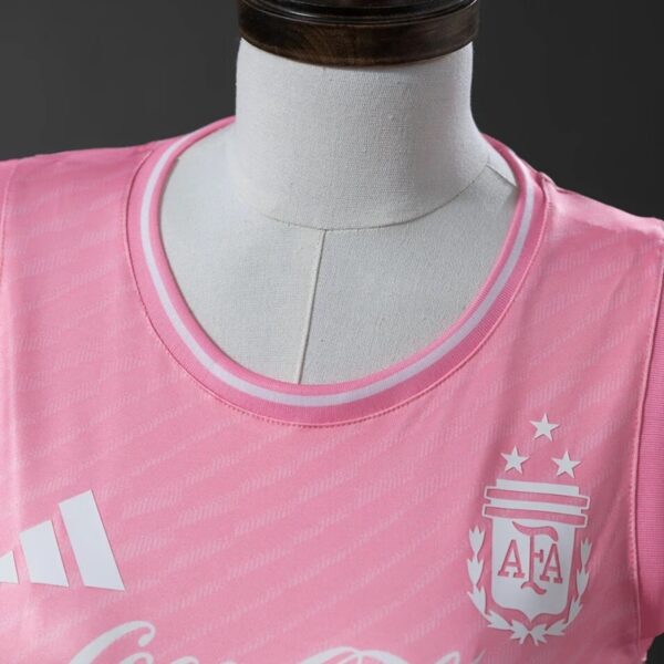Argentina 2026 Women’s Pink Crop Top – Limited Edition Football Shirt