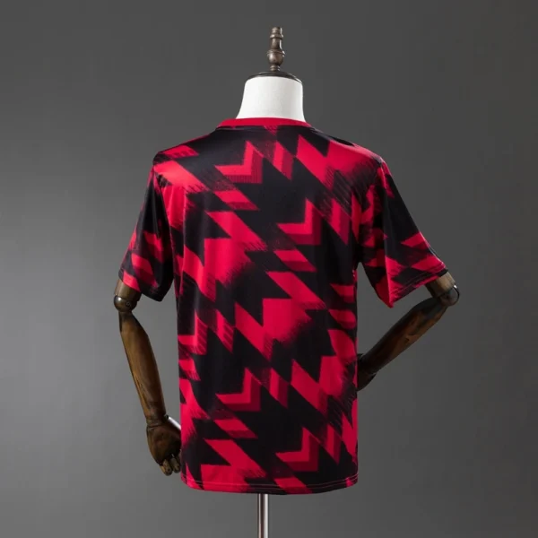 resize,m_lfit,h_800,w_800 (1) Manchester United 25/26 Pre-Match Jersey