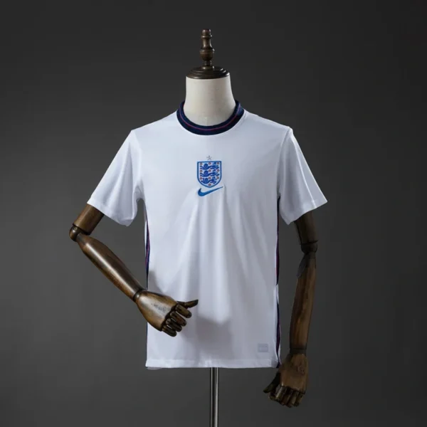 resize,m_lfit,h_800,w_800 England Away 2022 Retro
