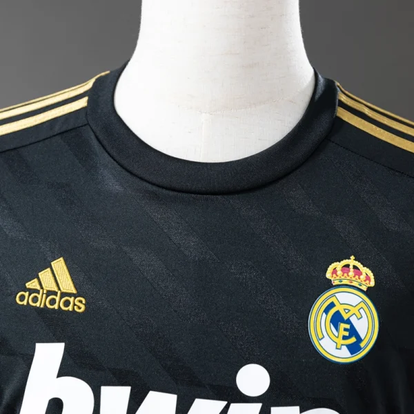 resize,m_lfit,h_800,w_800 (3) Real Madrid 2011/12 Home Jersey – Retro Edition