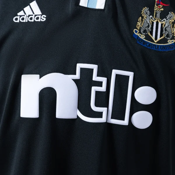 Newcastle United 00/01 Away Retro Jersey