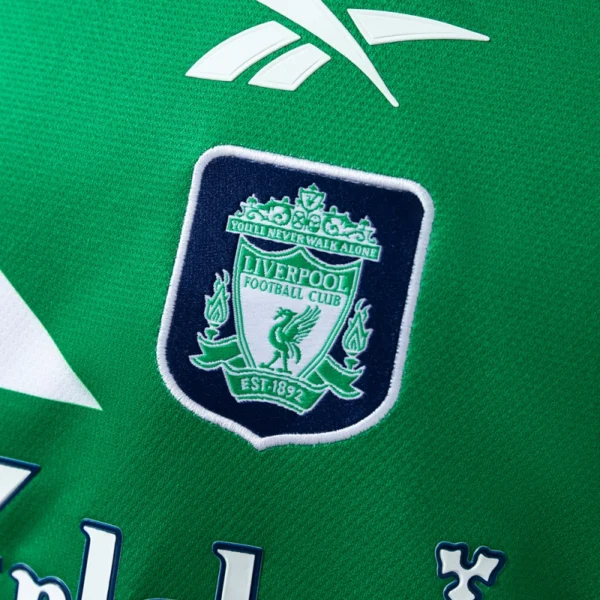 Liverpool 99/00 Away Retro Jersey