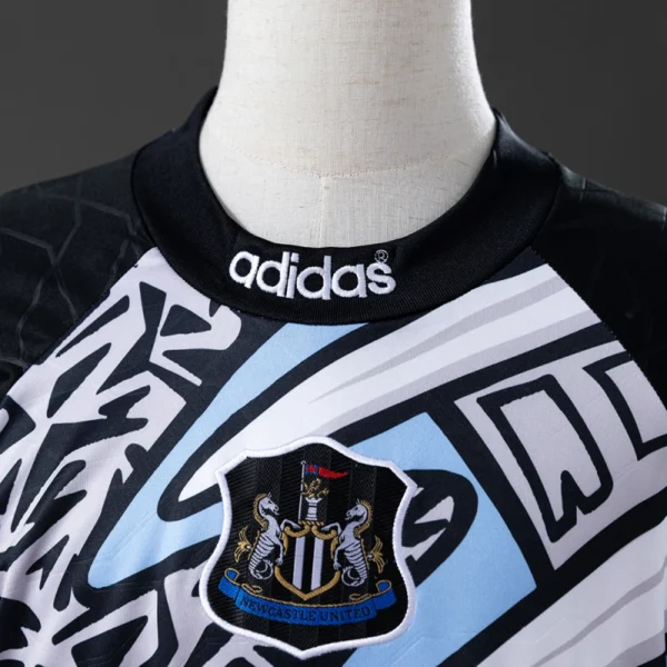 Newcastle United 95/96 Goalkeeper Long Sleeve Retro Jersey