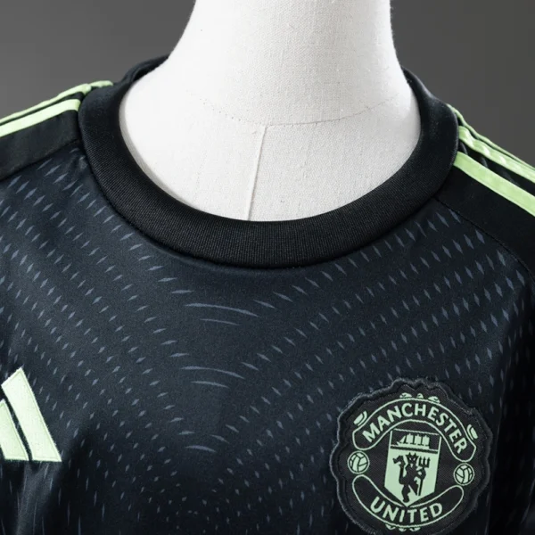 Manchester United 25/26 Goalkeeper Full Kids Kit Jersey