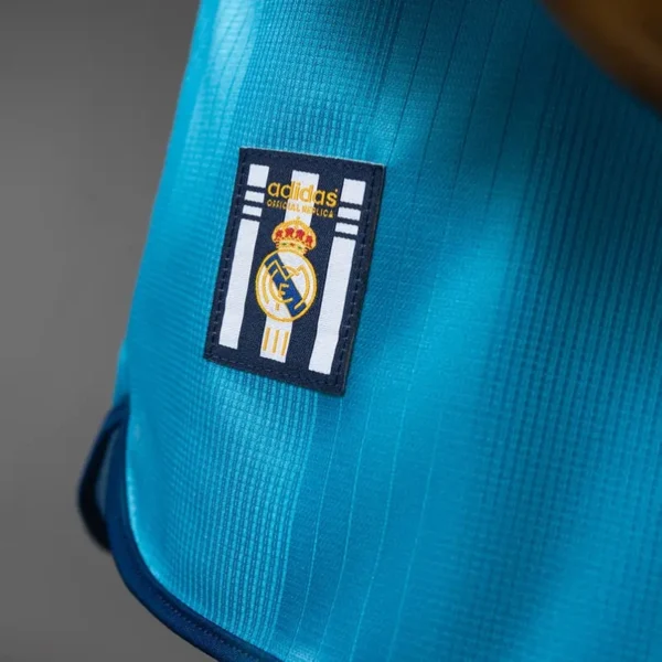 resize,m_lfit,h_800,w_800 (8) Real Madrid 1999/2000 Retro Third Kit – Classic Galáctico Era Shirt