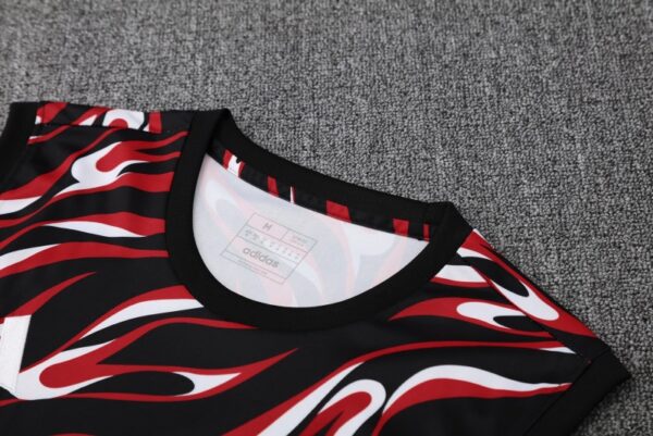 Manchester United 2025/26 Red & Black Training Vest – Official Style Sleeveless Kit