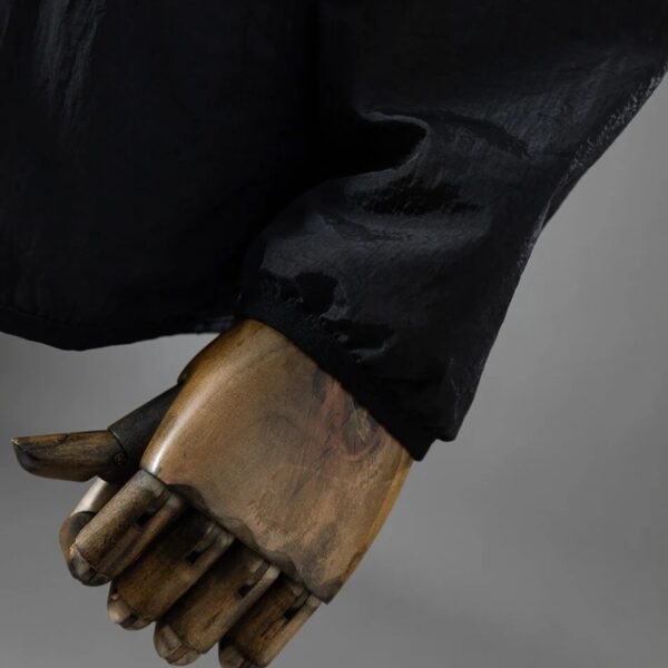 Liverpool 2025/26 Windbreaker Jacket Black – Official Style Training Outerwear