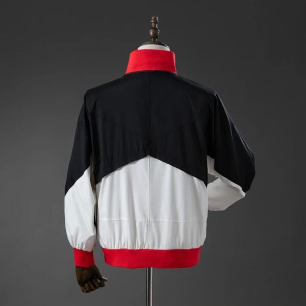 Liverpool 2025/26 Off-White Windbreaker Jacket – Official Style Training Outerwear